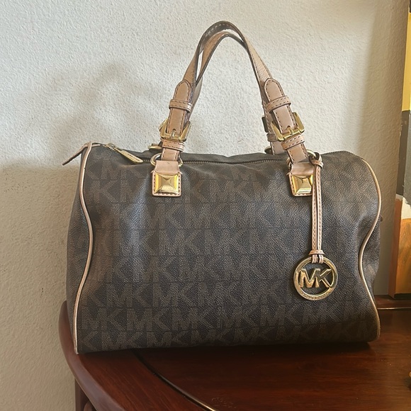 Michael Kors Handbags - Michael Kors Speedy Bag